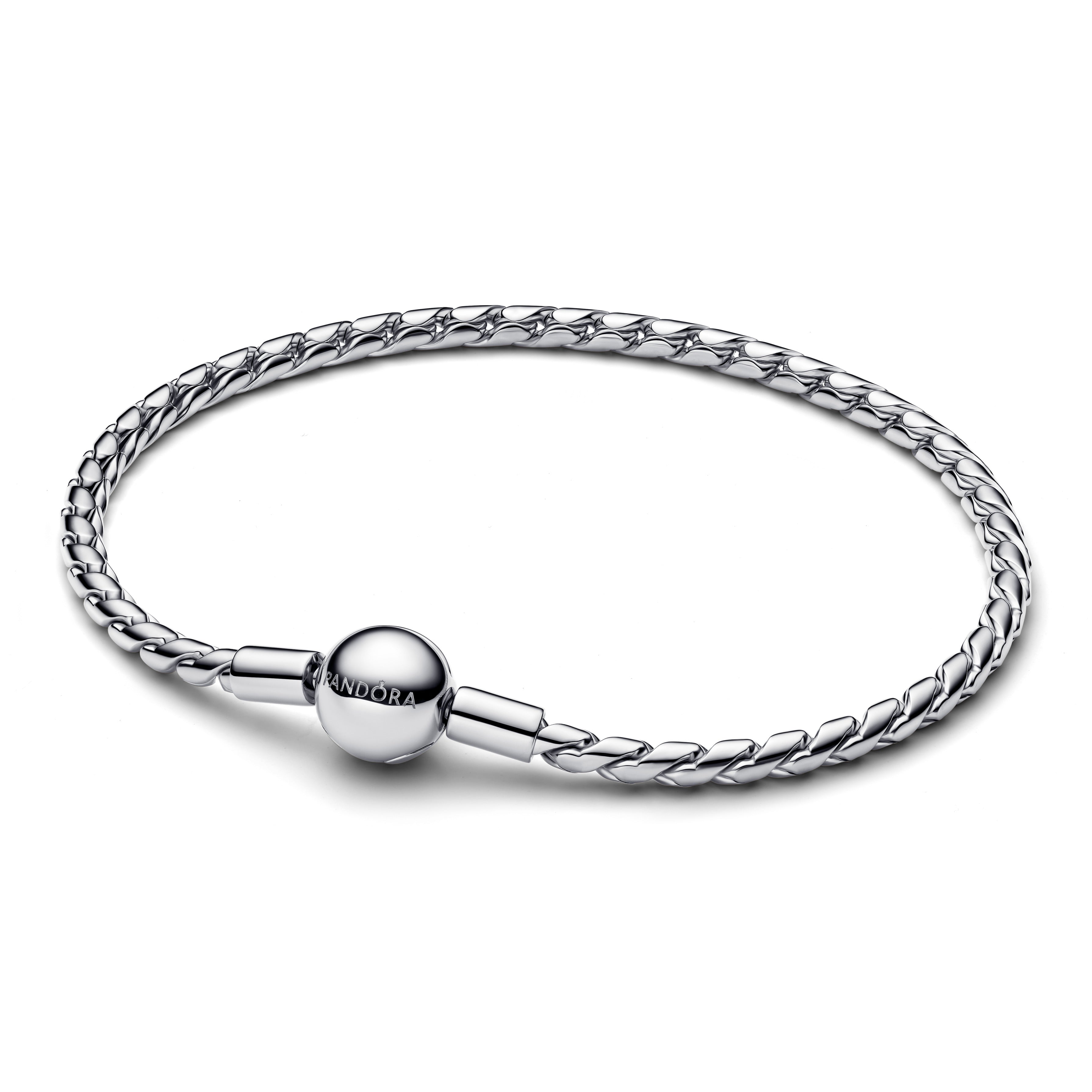 Round Clasp Wing Chain Bracelet