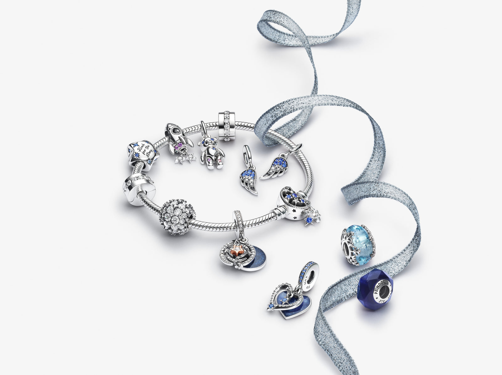 Bangle Pandora Winter Collection 2019 Valentine's Day Retailers