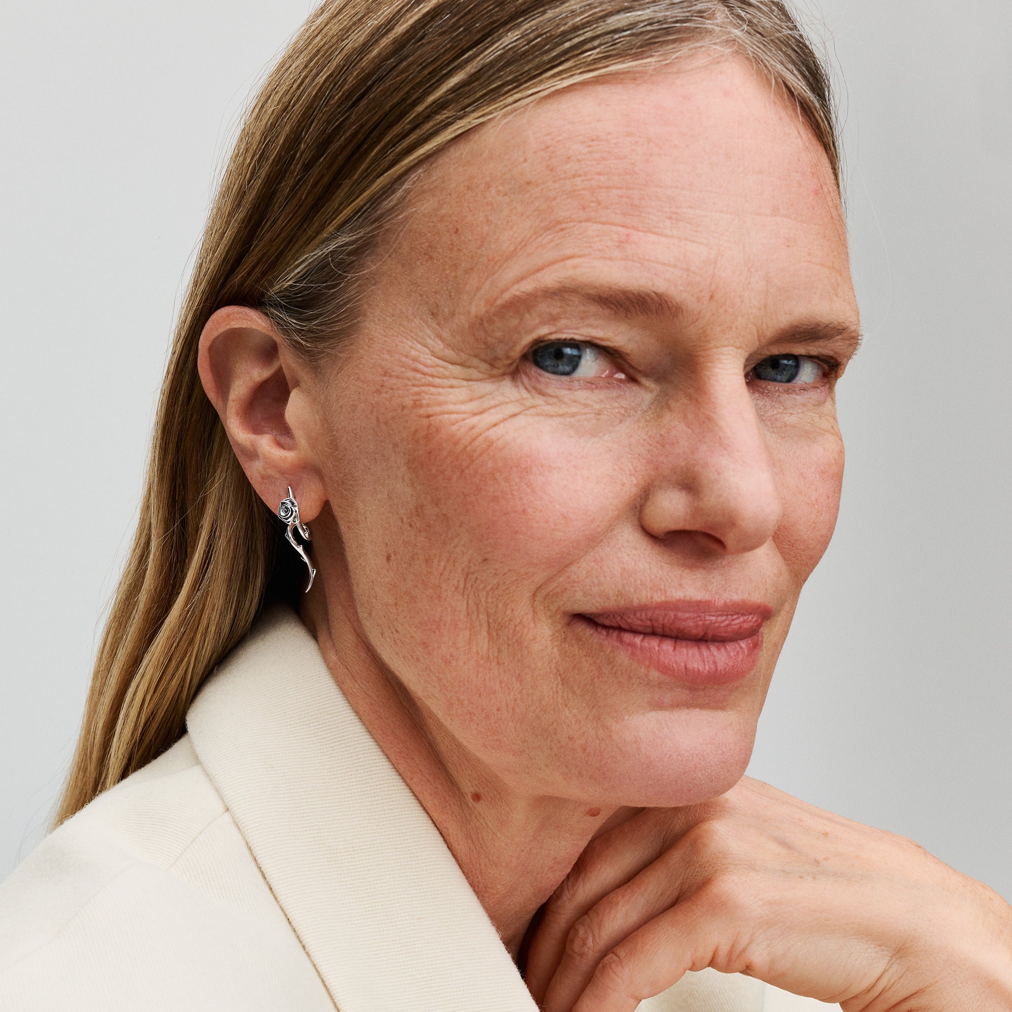 Blooming Rose Curve Needle Earrings